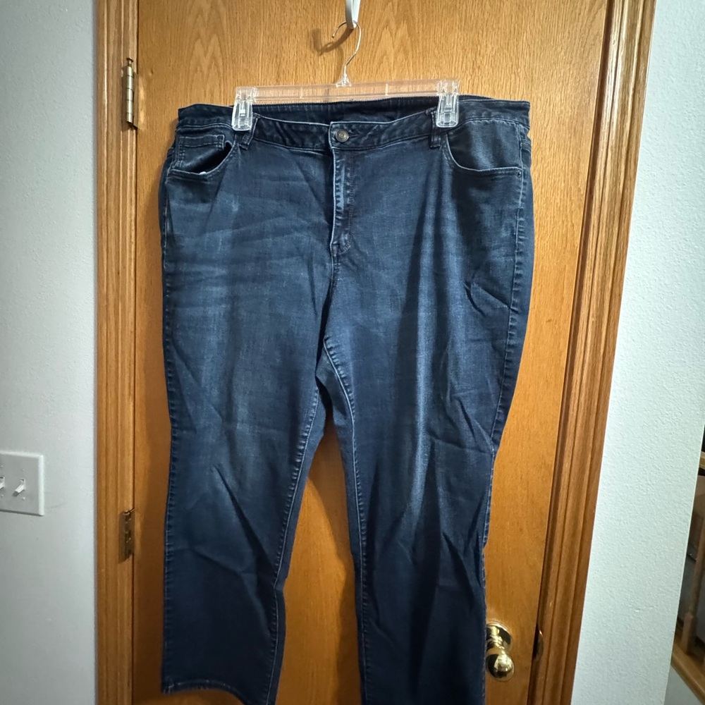 Venezia Lane Bryant straight leg size 26 short jeans